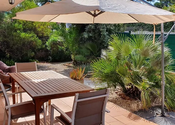 Beautiful With Terrace - Saint-raphael Апартаменти *