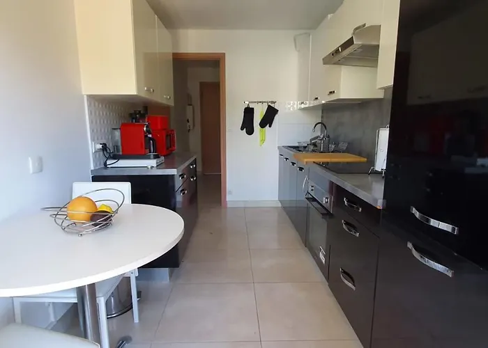 Beautiful With Terrace - Saint-raphael *