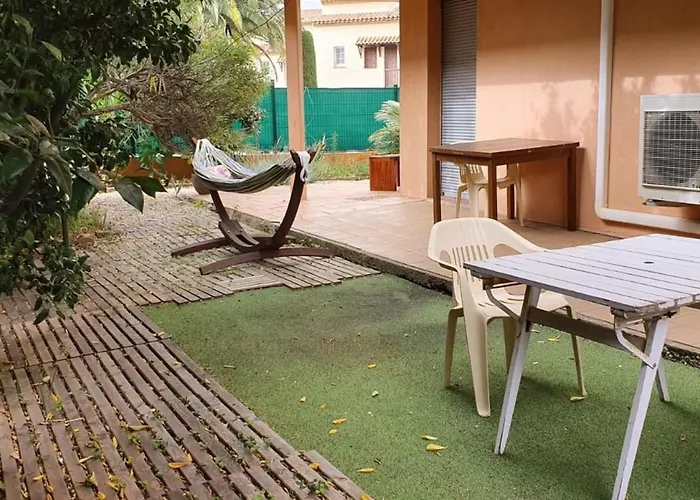 Апартаменты Beautiful With Terrace - Saint-raphael Сен-Рафаэль